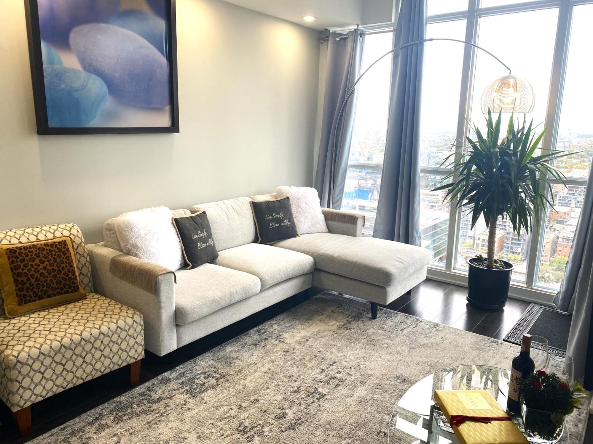 Tvhr - Luxury Condos In Heart Of Downtown Toronto Ngoại thất bức ảnh
