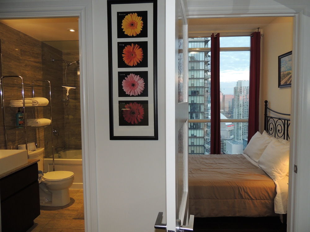 Tvhr - Luxury Condos In Heart Of Downtown Toronto Ngoại thất bức ảnh